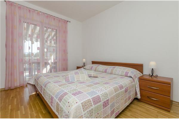 Apartment A3, for 9 persons