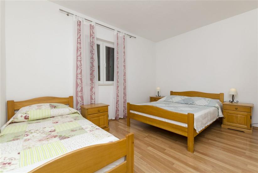 Apartment A4, for 5 persons