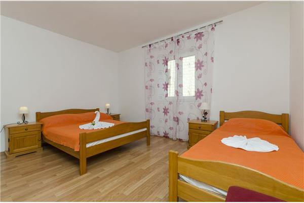 Apartment A5, for 5 persons