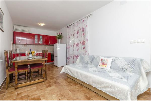 Apartment A5, for 5 persons