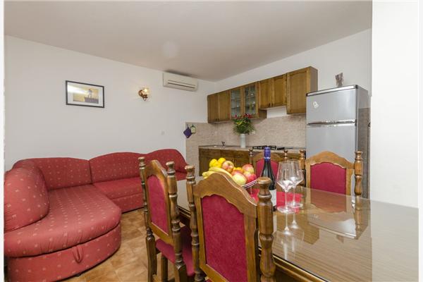 Apartment A6, for 5 persons
