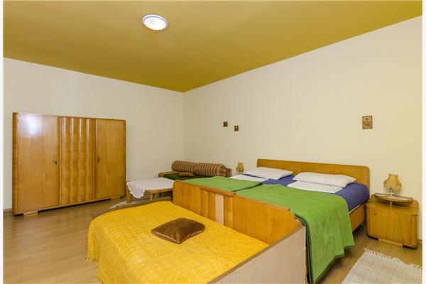 Apartment A1, for 6 persons