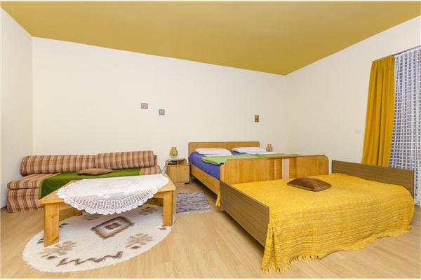 Apartment A1, for 6 persons