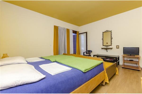 Apartment A1, for 6 persons