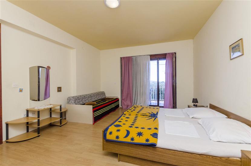 Apartment A1, for 6 persons