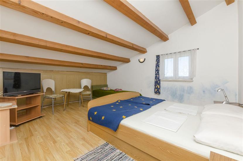 Apartment A2, for 4 persons