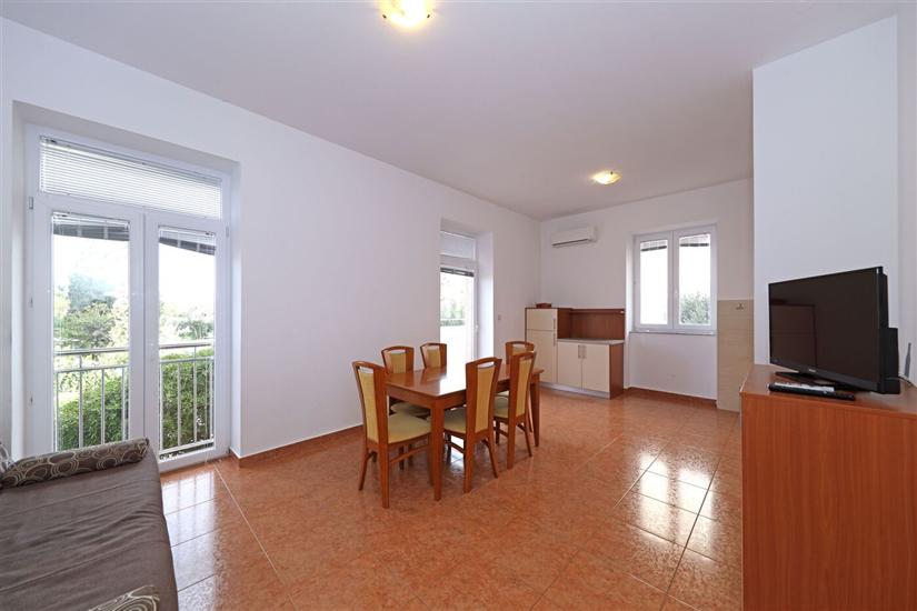 Apartment A3, for 5 persons