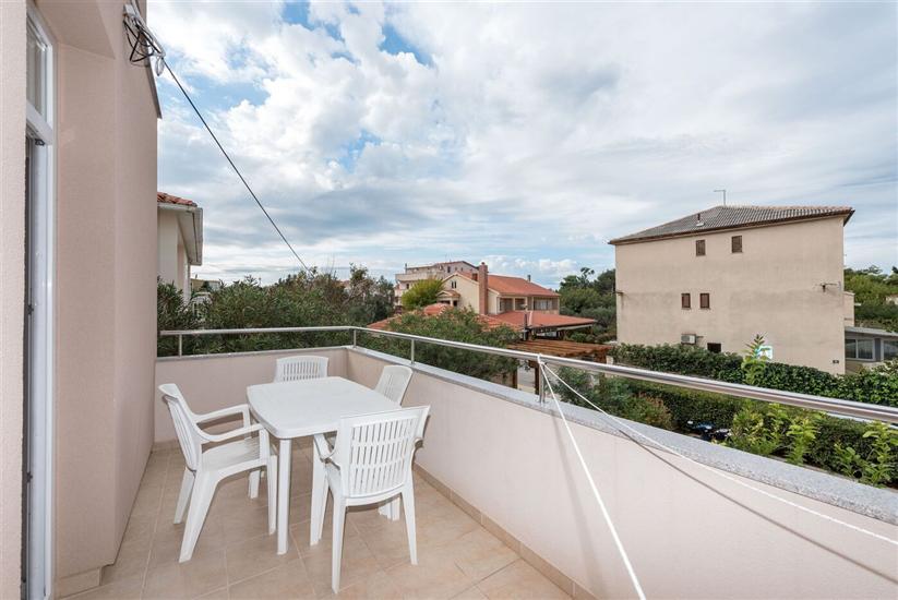 Apartment A4, for 4 persons