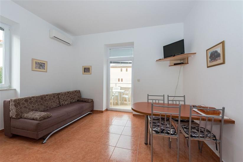Apartment A4, for 4 persons