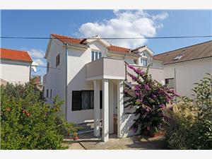 Lägenhet Lavanda Jezera - ön Murter, Storlek 35,00 m2, Luftavstånd till havet 100 m, Luftavståndet till centrum 50 m