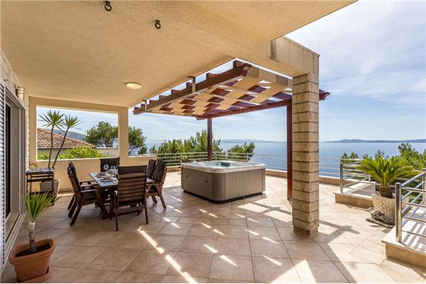 Apartment A1, for 6 persons