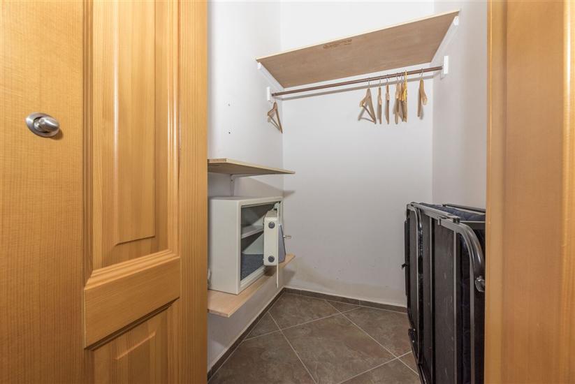 Room S2, for 2 persons