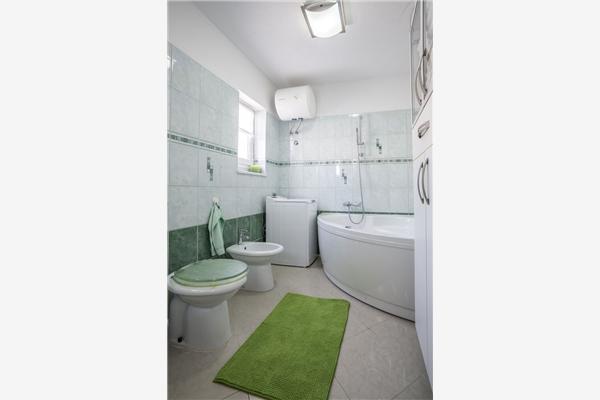 Apartment A1, for 6 persons