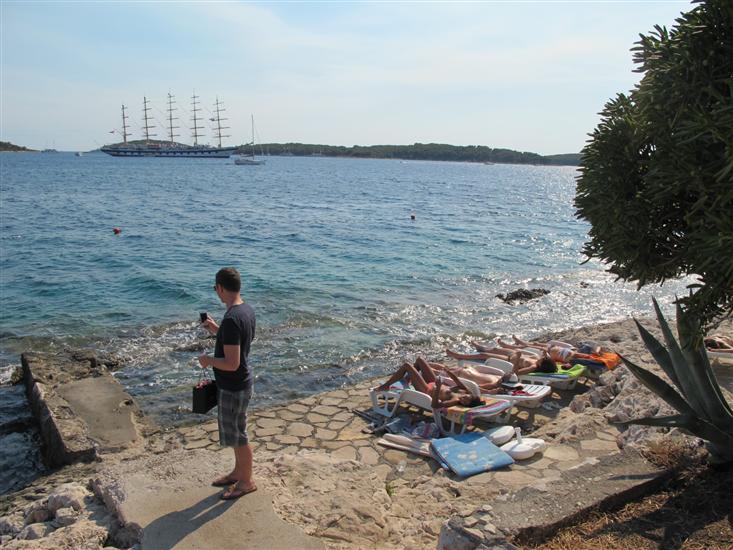 Hula-Hula-Hvar (otok Hvar)