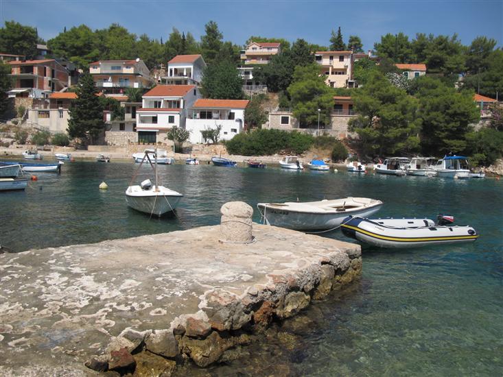 Basina-Basina (otok Hvar)