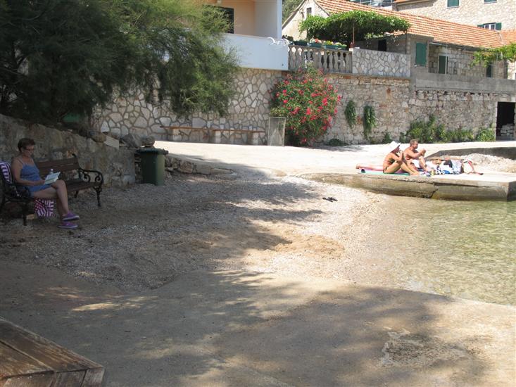 Basina-Basina (otok Hvar)