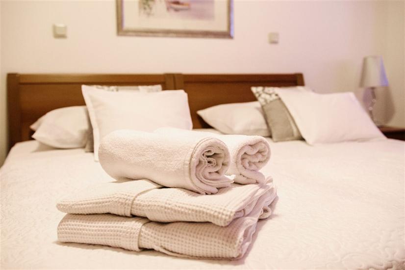 Room S2, for 2 persons