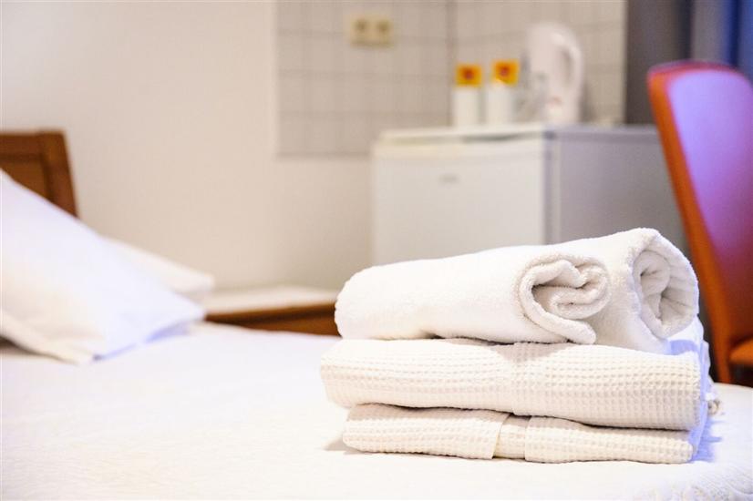 Room S3, for 2 persons