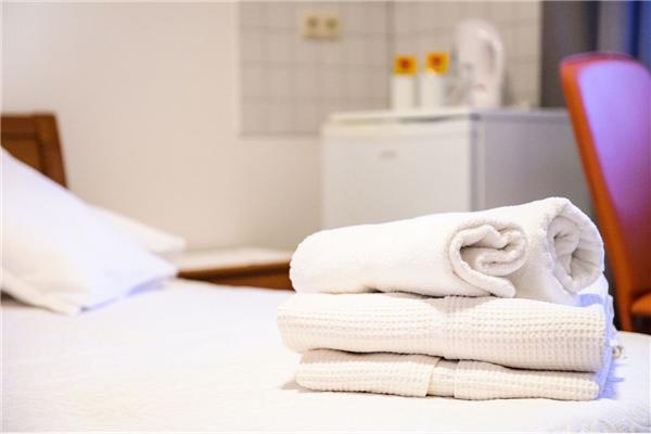 Room S3, for 2 persons