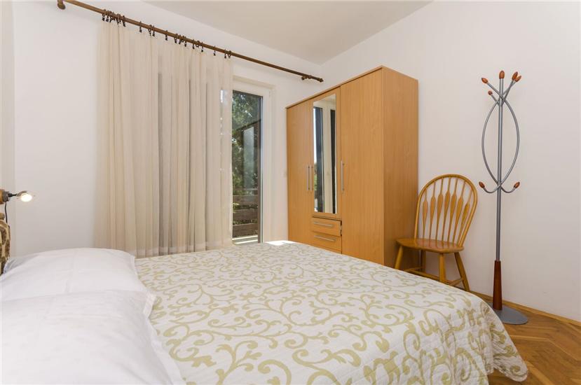 Apartment A2, for 5 persons