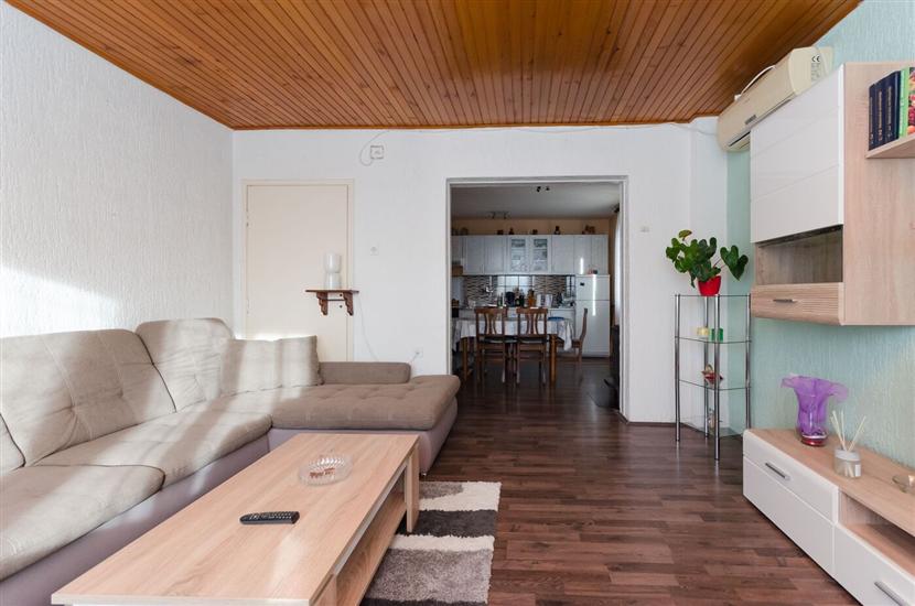 Apartment A2, for 5 persons