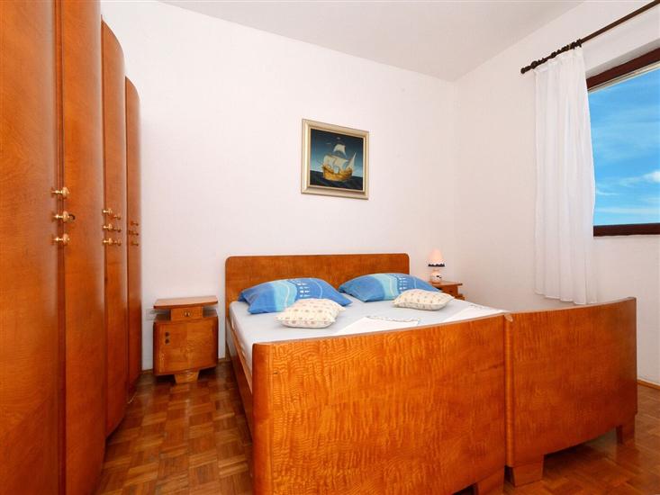 Apartment A1, for 8 persons