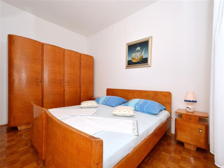 Apartment A1, for 8 persons