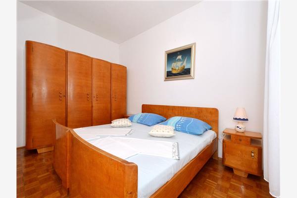 Apartment A1, for 8 persons