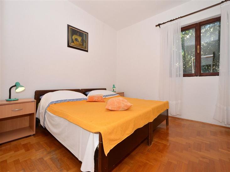 Apartment A1, for 8 persons