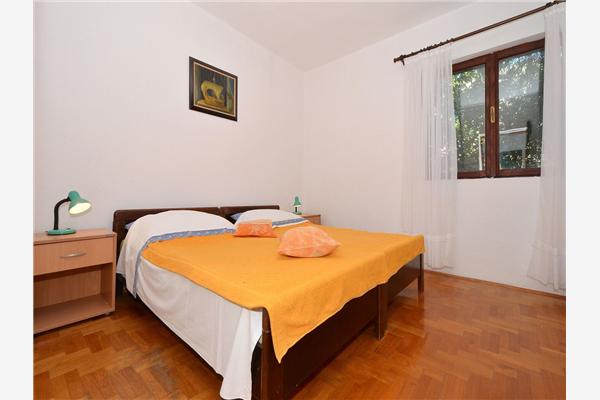 Apartment A1, for 8 persons