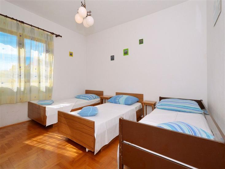 Apartment A1, for 8 persons