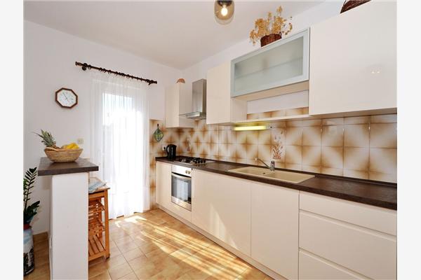 Apartment A1, for 8 persons