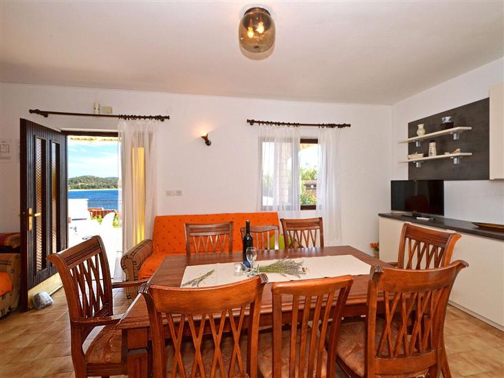 Apartment A1, for 8 persons