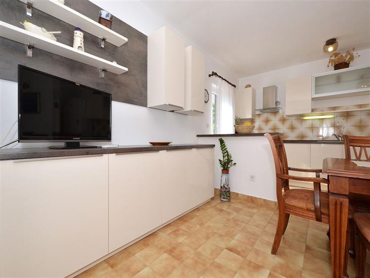 Apartment A1, for 8 persons