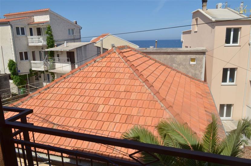 Apartment A2, for 6 persons