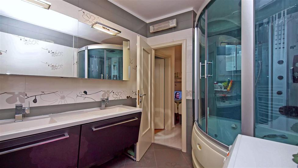 Apartment A5, for 4 persons