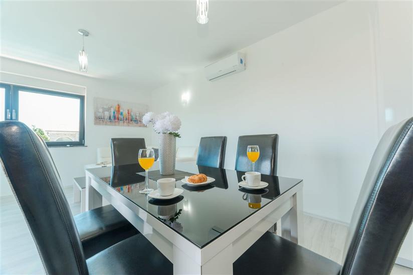 Apartment A4, for 4 persons