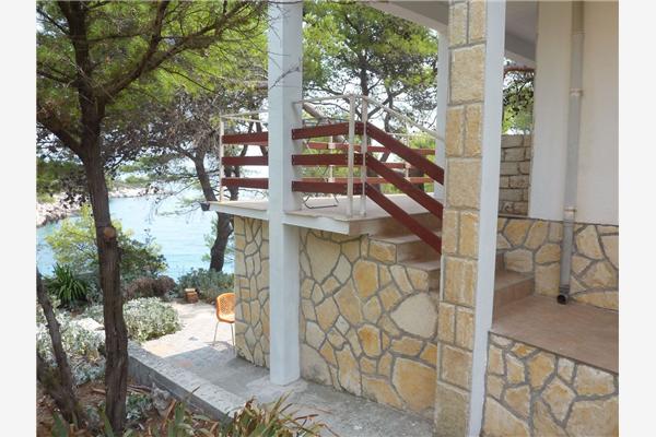 Apartment A2, for 5 persons