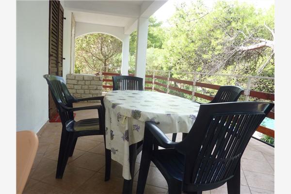 Apartment A2, for 5 persons