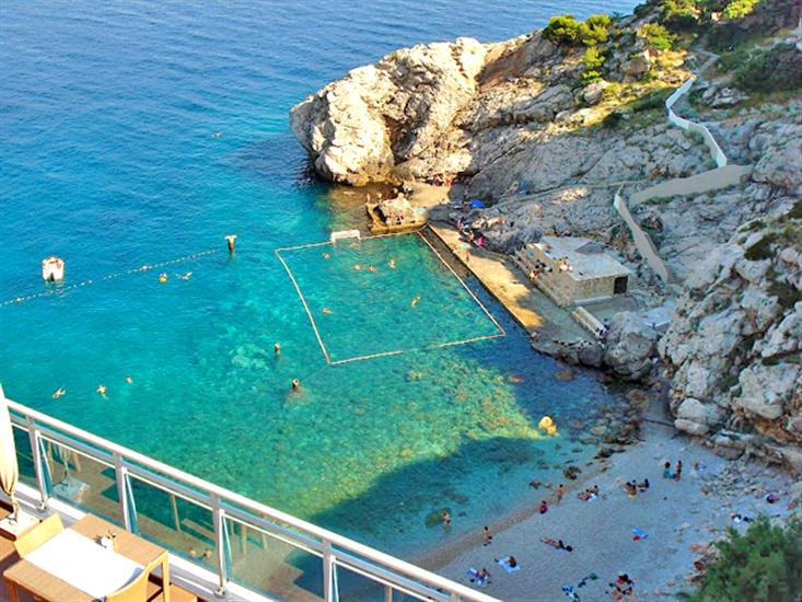 Exploring Bellevue Beach, Dubrovnik: A Serene Coastal Paradise