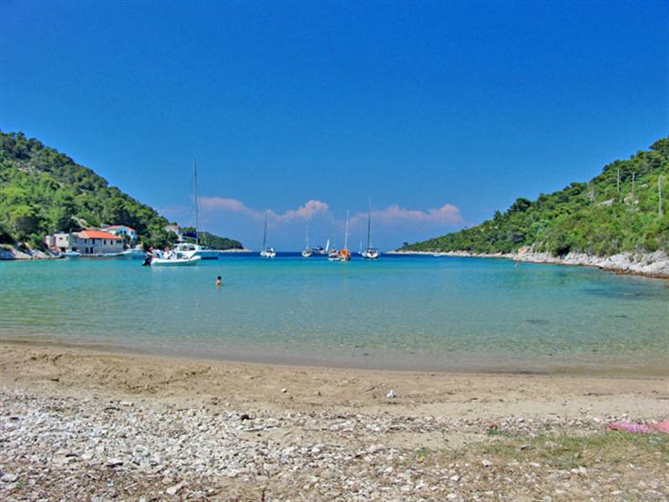 Stoncica beach - island of Vis | Croatian beaches