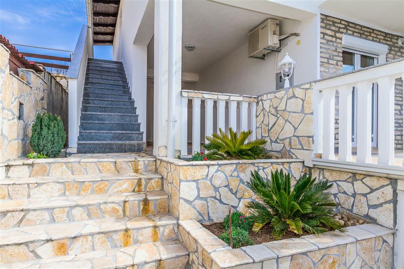 Apartments Bregovec Maslenica