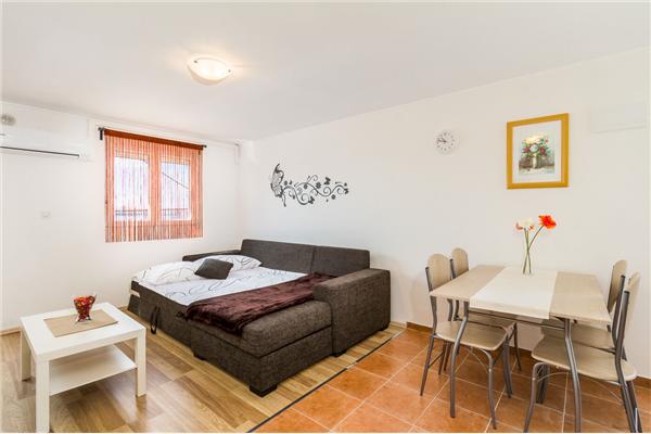 Apartment A2, for 4 persons