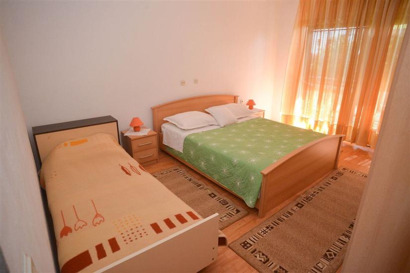 House K1, for 12 persons