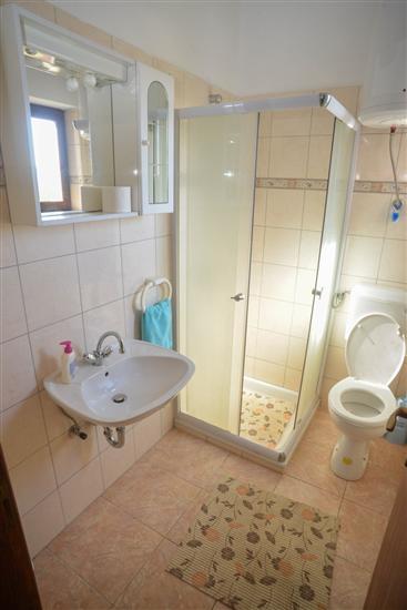 House K1, for 12 persons