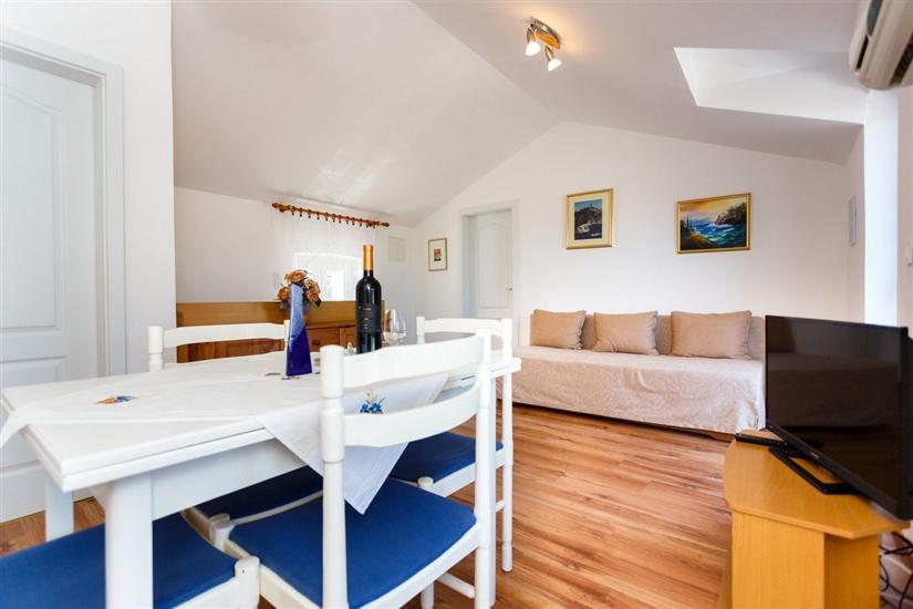 Apartment A1, for 3 persons