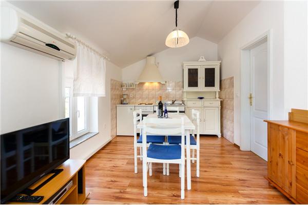 Apartment A1, for 3 persons