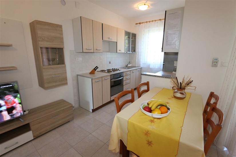 Apartment A1, for 6 persons