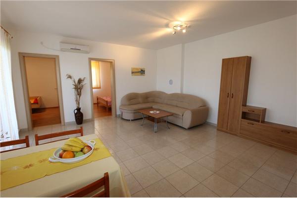 Apartman A2, na 6 osebe