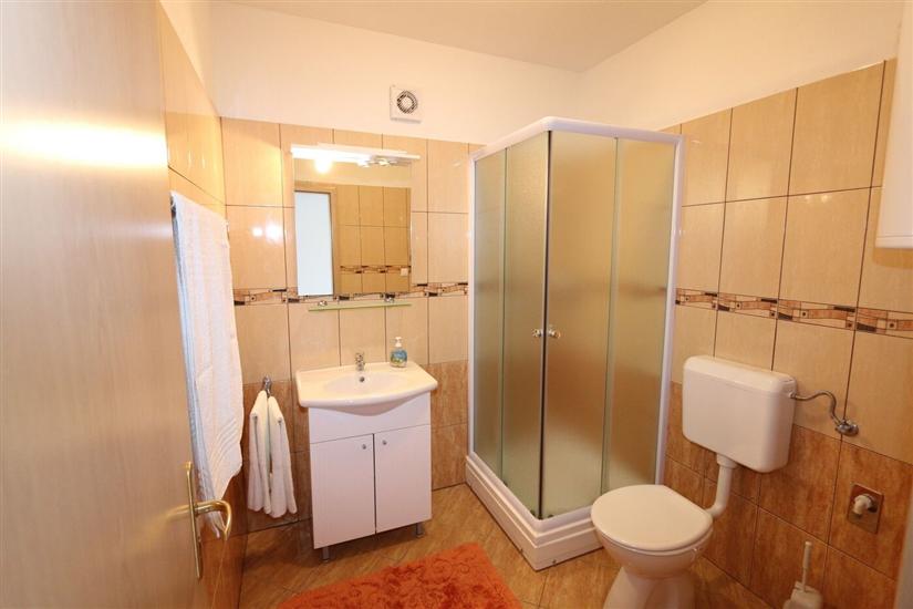 Apartman A2, na 6 osebe
